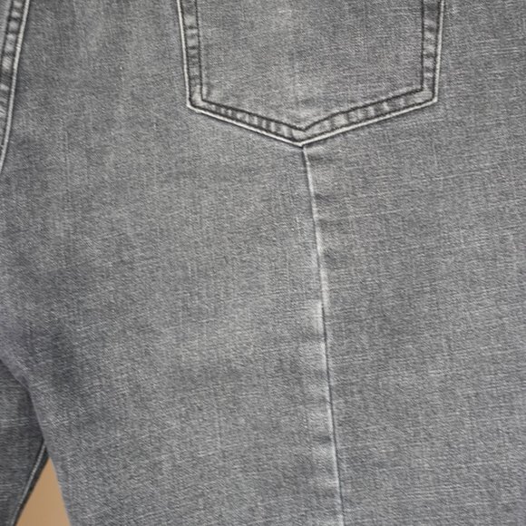 Plus-Sized Shein Dark Gray Jeans - Picture 4 of 4